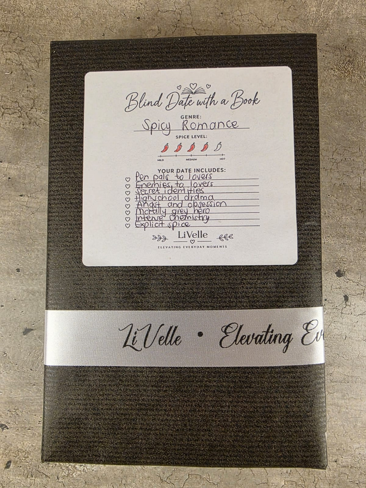 Blind Date with a Spicy Romance #002